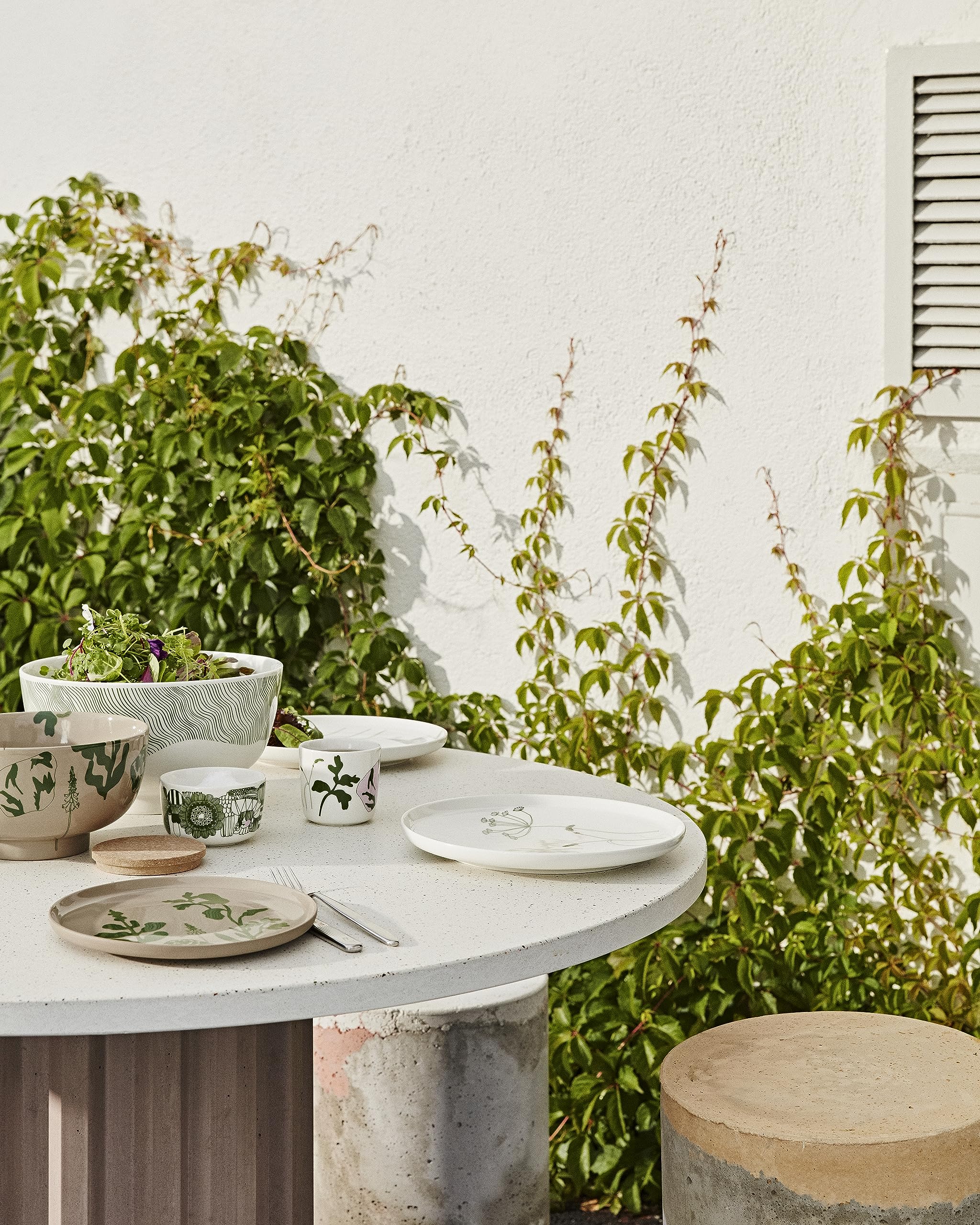 MARIMEKKO Oiva Elokuun Varjot Stoneware Salad Plate – Refine Your Kitchen Décor with Our Iconic Terra and Green Plates – Stylish Porcelain Salad Plates (8”) - Image 7