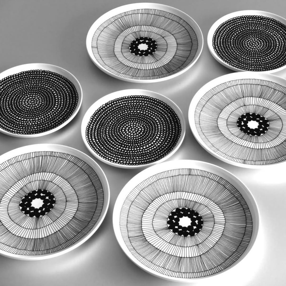 MARIMEKKO Oiva Siirtolapuutarha Dinner Plate — Refine Your Kitchen Décor with Our Iconic Black & White Stoneware — Stylish White Porcelain Dinner Plates to Elevate Your Dining Experience (10”) - Image 6