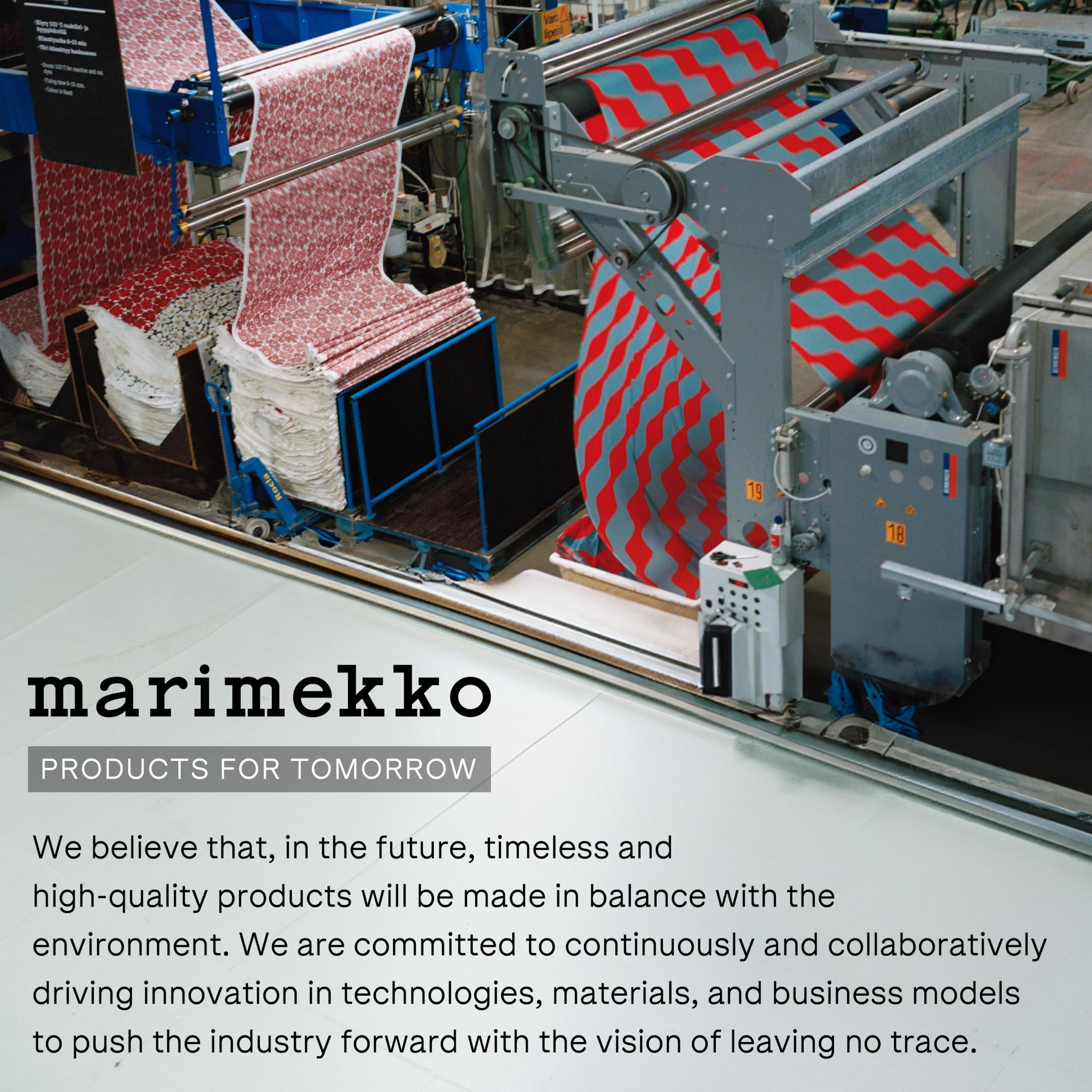 MARIMEKKO Unikko Blanket 130 x 180 cm, Anthracite/Ecru, Wool/Cotton - Image 3